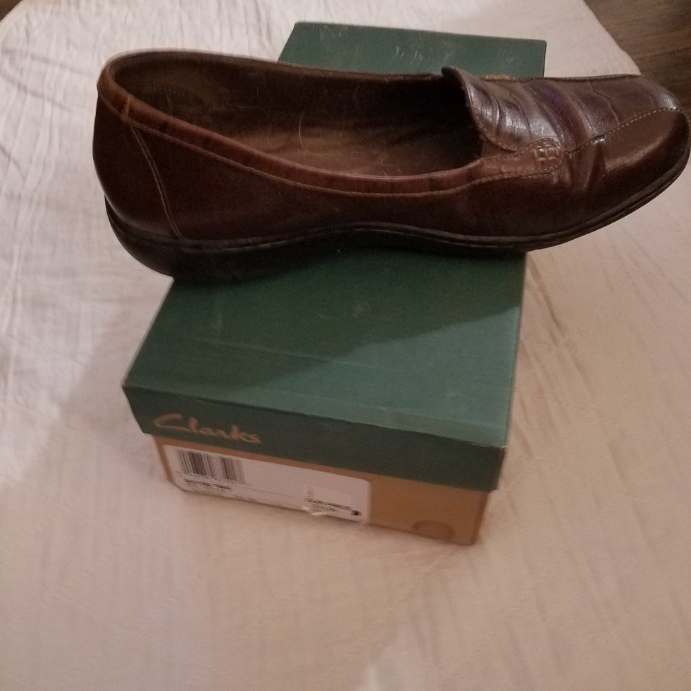 Clarks Bayou Slipper BRN  SZ10
